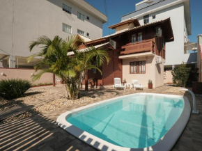 Casa c/ piscina privativa a 150m da praia PU9263